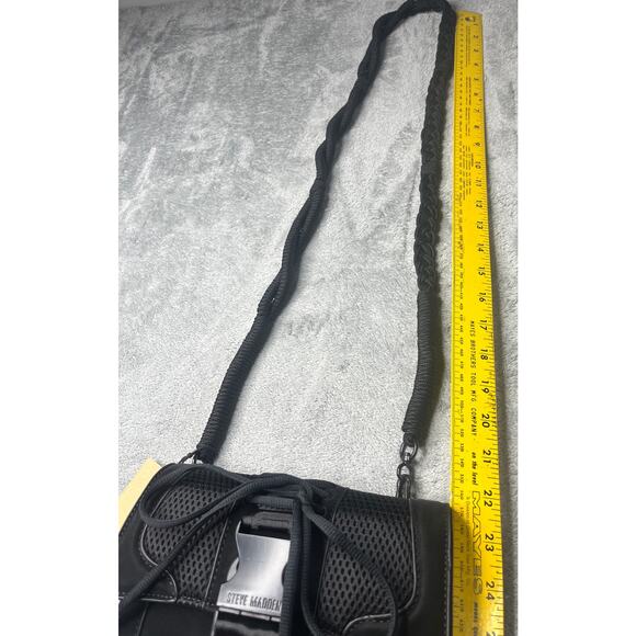 Steve Madden BDiego Sporty Athletic-Inspired Crossbody in Black -‎ NEW With Tags - Picture 3 of 8